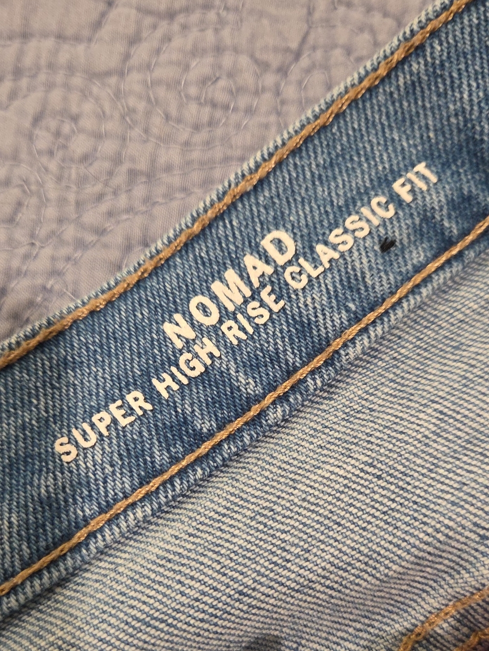 Nicole Miller Light Wash "Nomad" Super High Rise Frayed Hem Denim Shorts Sz 12! - Picture 3 of 10